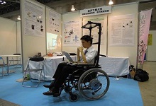 脑电波可控的自动轮椅 想去哪就去哪
