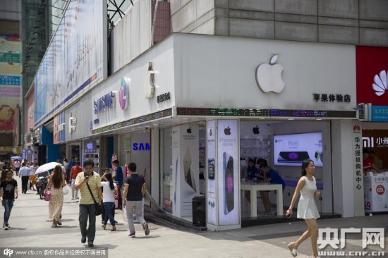 深圳山寨门店泛滥 一公里30家“苹果店”（组图）
