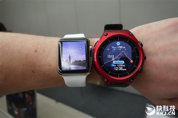 苹果弱爆！卡西欧发布首款智能手表：续航一个月