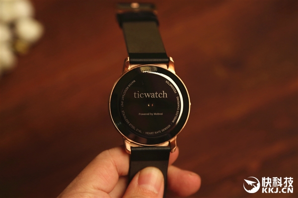 黑曜金版TicWatch智能手表开箱：高颜值/支持iPhone