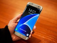 三星Galaxy S7 Edge真机图赏 丰富曲面功能