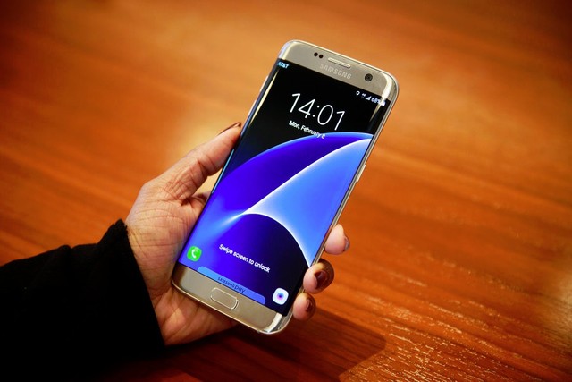 丰富曲面功能 三星Galaxy S7 Edge真机图赏