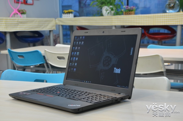 看AMD打造影音新时代！ThinkPad E565评测