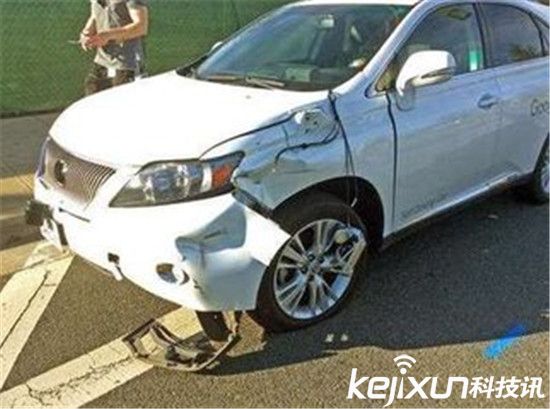 谷歌汽车肇事遭打脸 无人驾驶真的可靠吗？
