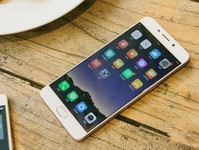 国产厂商崛起 iPhone在华市场份额首降