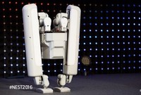 谷歌子公司推出新款机器人，可以爬楼梯擦楼梯