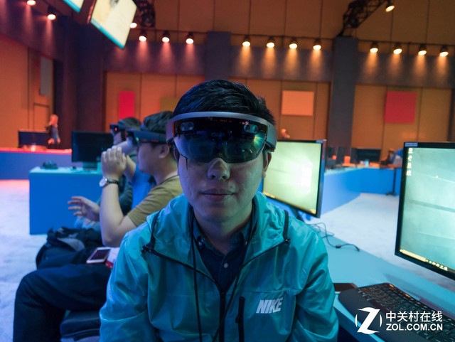 微软HoloLens初体验  
