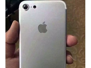 苹果iPhone 7后壳曝光 双镜头是真没了