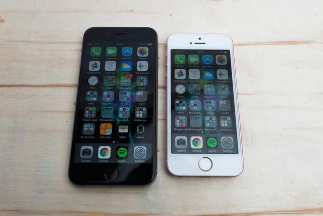 iPhone SE对比iPhone 6s：你应该买哪款<a href=/mobile/ target=_blank class=infotextkey>手机</a>？