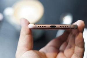 iPhone有必要会取消3.5mm耳机接口吗？