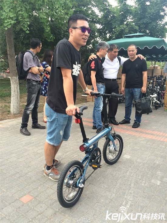 小米智能自行车实拍 小米自行车到底有多大？