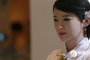 中国最美女机器人亮相：古色古香 美艳动人！