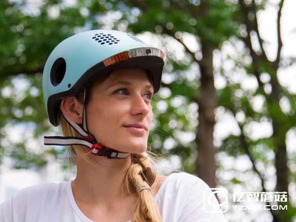 智能单车头盔 可拍片导航兼当指示灯用 
