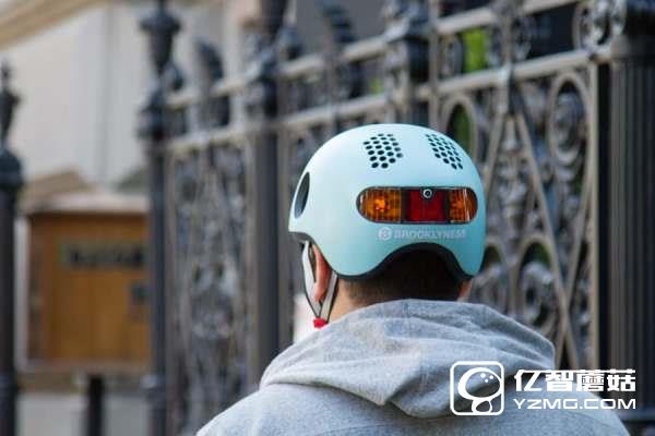 智能单车头盔 可拍片导航兼当指示灯用 