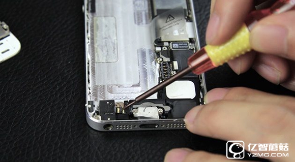 苹果手机怎么换电池？iPhone5更换电池图文教程