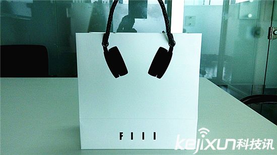 FIIL DIVA耳机体验评测：律动时尚的智能降噪耳机