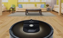 当Roomba扫地机器人遇上便便    铲屎官们哭晕在厕所