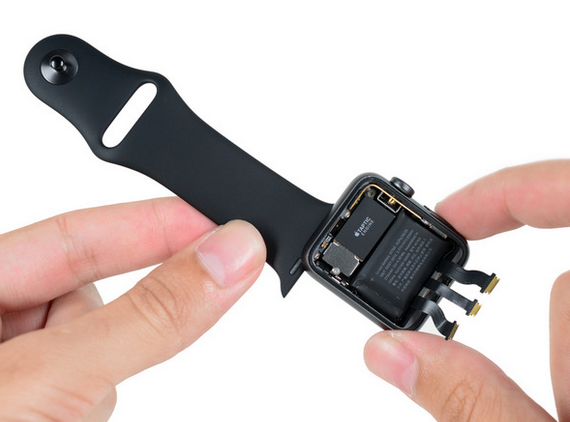 Apple Watch Series 2拆解: 机内已经大不同