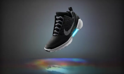 Nike自动系鞋带运动鞋即将开卖   未来已来到