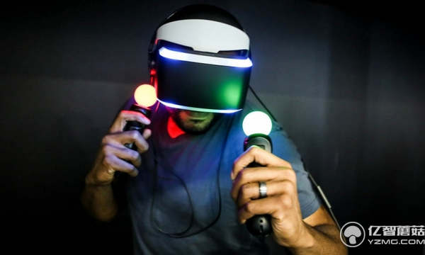 穿上Control VR外设 虚拟角色手指都能活动了