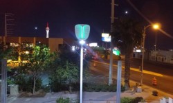 EnGoPlanet路灯走走就能供电 新型路灯落户美国赌城