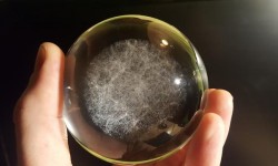 想感受宇宙浩瀚不一定在电影里  这个Laniakea玻璃球就行
