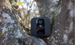 Blink XT安防摄像头：两节电池可工作两年 能夜视还能防水