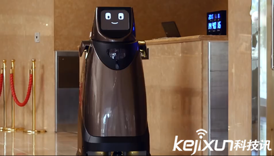 松下HOSPI(R)机器人投入使用 充当机场和酒店服务人员