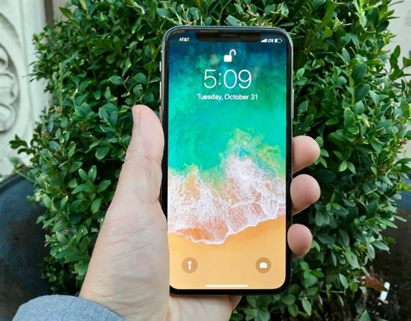 iPhone X人脸识别被吐槽：解锁速度太慢 怀念指纹！