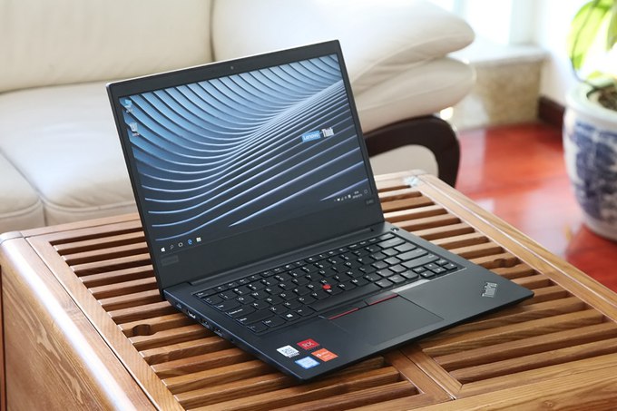 联想ThinkPad E480商务本：i5-8250U处理器 RX550独显