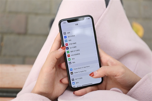 iPhoneX/8/8 Plus出现假死/黑屏等不予退换：属系统Bug