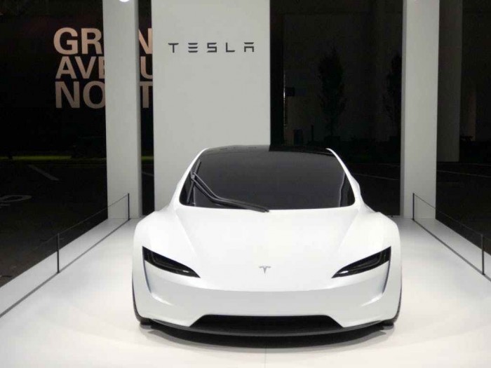 原型车亮相Grand Basel超级车展 这会是下一代Roadster的样子吗？