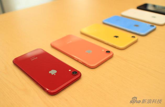 苹果iPhone XR上手体验：这次iPhone XR卖点可不止是色彩