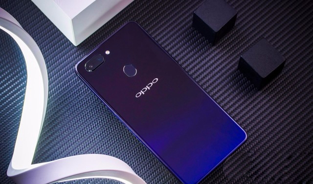 OPPO R15x和OPPO R15区别对比 OPPO R15x和OPPO R15哪个好？