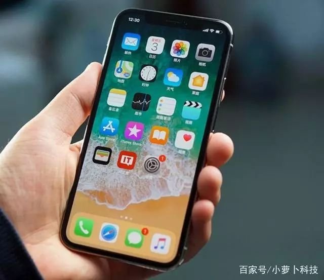 iPhone用户伤不起！苹果iPhone X限速后又出现屏幕问题