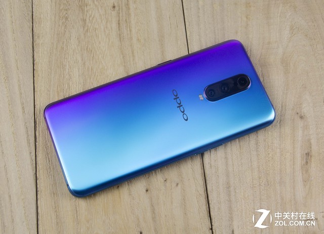 OPPO R17 Pro快速充电测试：SuperVOOC超级闪充回血有多快？