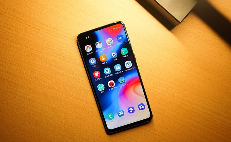三星Galaxy A8s参数配置与图赏：中端挖孔屏全面屏手机