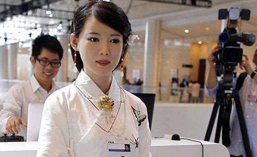 日本创造女性机器人具备女友一切功能 网友：富人不需要，穷人买不起啊！