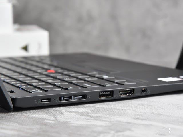 ThinkPad X1 Carbon 2020笔记本全面评测