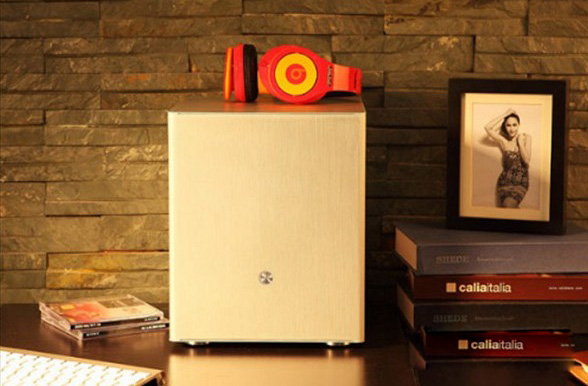 2000元A8-9600四核ITX主机配置推荐：外观漂亮 升级方便