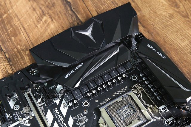 主流新平台 4000不到i3 8100配B360四核独显吃鸡配置推荐