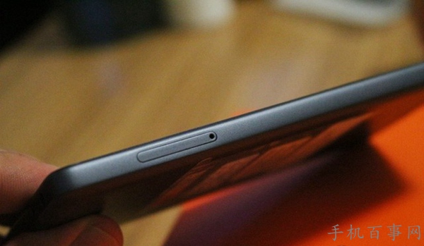 小米4c怎么插卡 小米4C装SIM卡图文教程