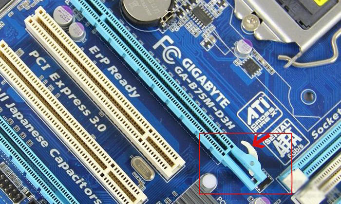 显卡拔不出来一头卡住了怎么办？显卡无法拆下来的原因及方法