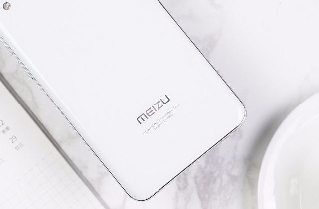 圆润玻璃机身 魅族Note9真机图赏