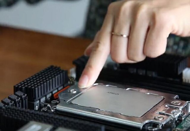 AMD锐龙Threadripper处理器怎么安装？锐龙Threadripper安装教程