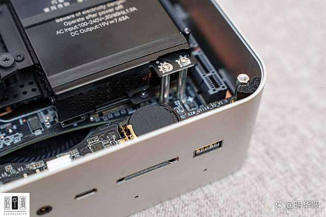 零刻GTi15 Ultra迷你主机拆解测评，重新定义迷你主机天花板