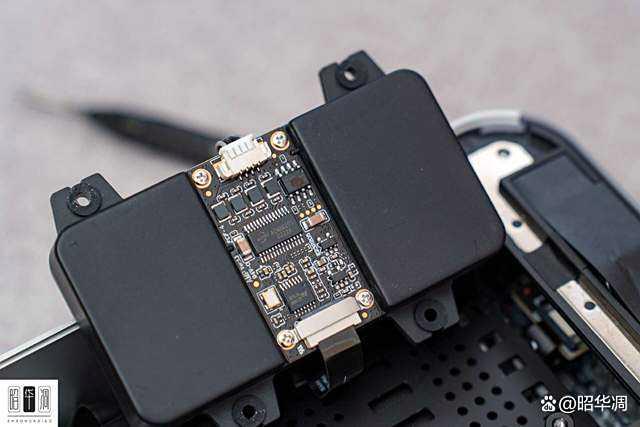 零刻GTi15 Ultra迷你主机拆解测评，重新定义迷你主机天花板