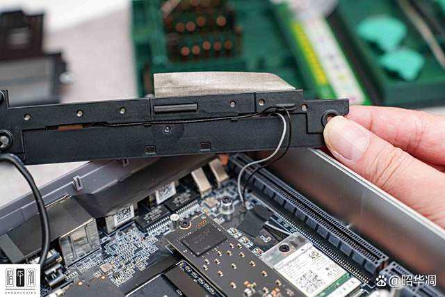 零刻GTi15 Ultra迷你主机拆解测评，重新定义迷你主机天花板