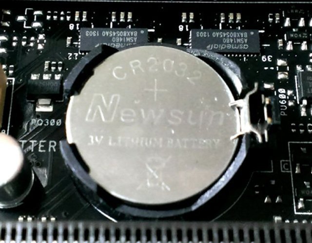 电脑主板电池怎么放电？常用的电脑主板电池放电方法