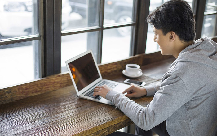 设计师购买酷睿轻薄本怎么挑选？购买酷睿轻薄本需要注意的事项